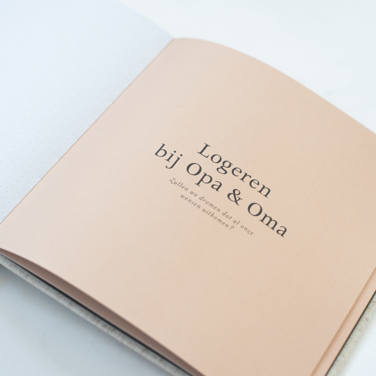 invulboek opa en oma beige linnen met stiksel