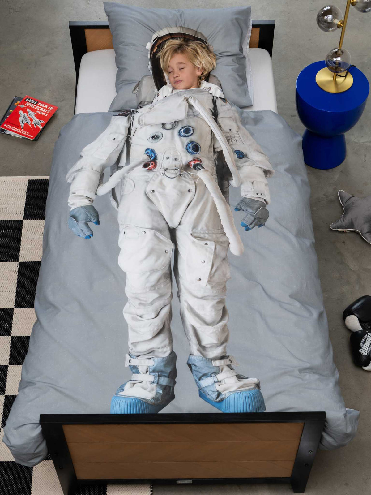 dekbedovertrek astronaut dekbed snurk amsterdam grey grijs ruimte space ruimtepak spacepak
