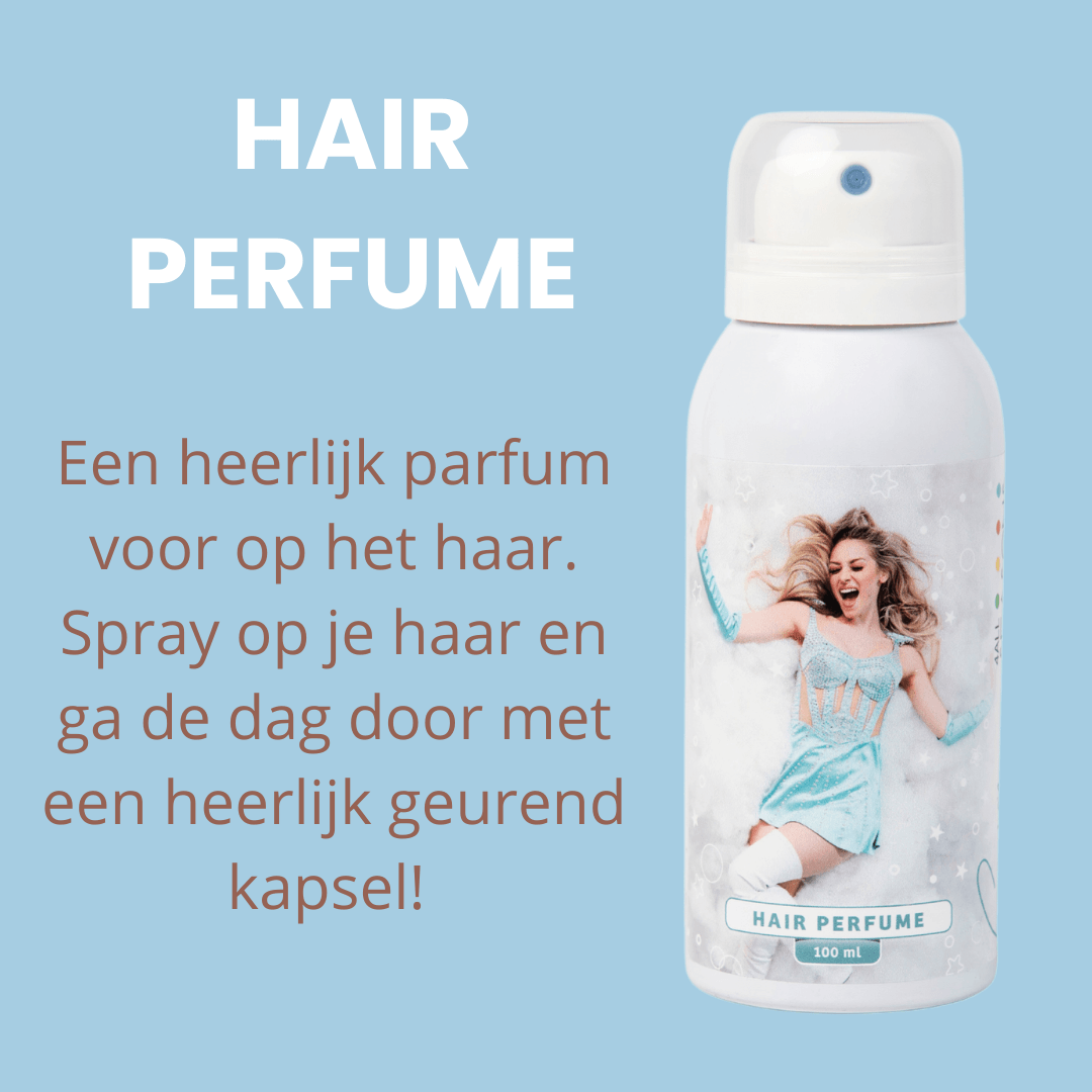 Camille haarparfum 100 ml in een witte spuitbus met Camille in een lichtblauwe outfit op het etiket.