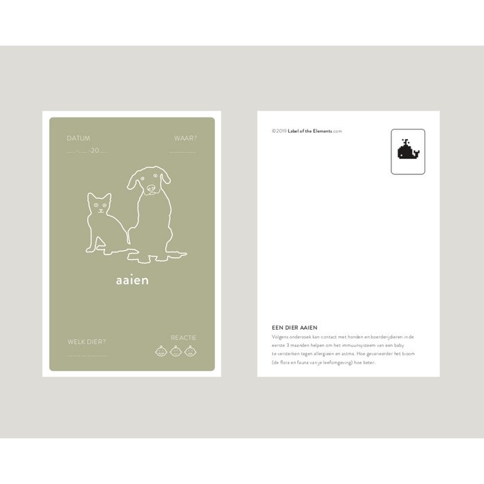 Voor- en achterkant van de Baby Mail mijlpaalkaart ‘aaien’, met een kat en hond op een lichtgroene voorkant.