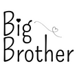 Plaktattoo met de zwarte tekst ‘Big Brother’ en twee hartjes op een witte achtergrond