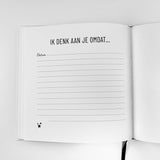 Invulboek Dag Kleine Ster, open bij ‘Ik denk aan je omdat…’ met ruimte voor een datum en tekst.