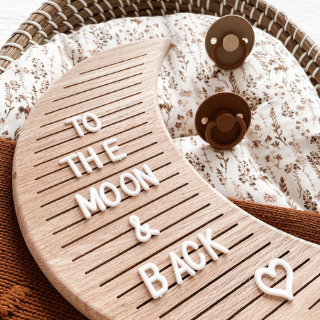 houten letterbord maan moon mijlpalenbord mijlpalen hout