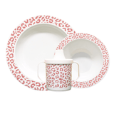 Servies Leopard Blush met een wit bord, kom en tuitbeker met oudroze luipaardprint.